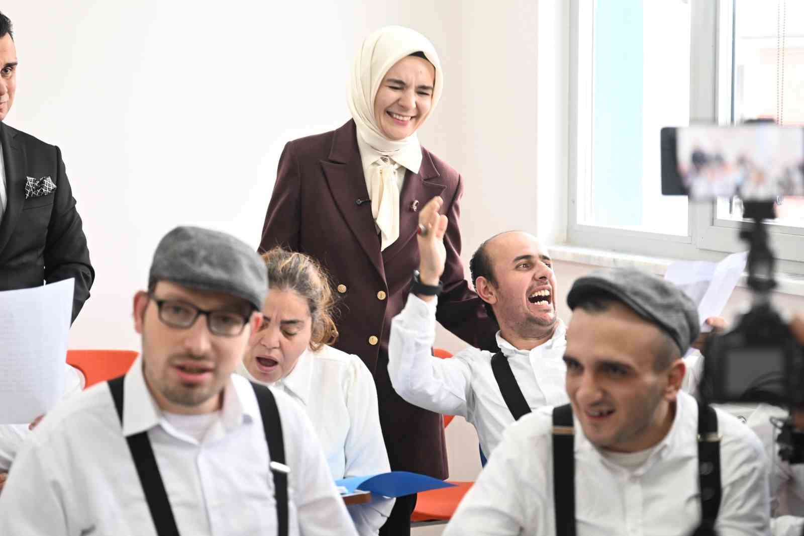 bakan goktas erzurumda engelli aktif yasam merkezinin acilisini yapti 6 I9M6mkPn