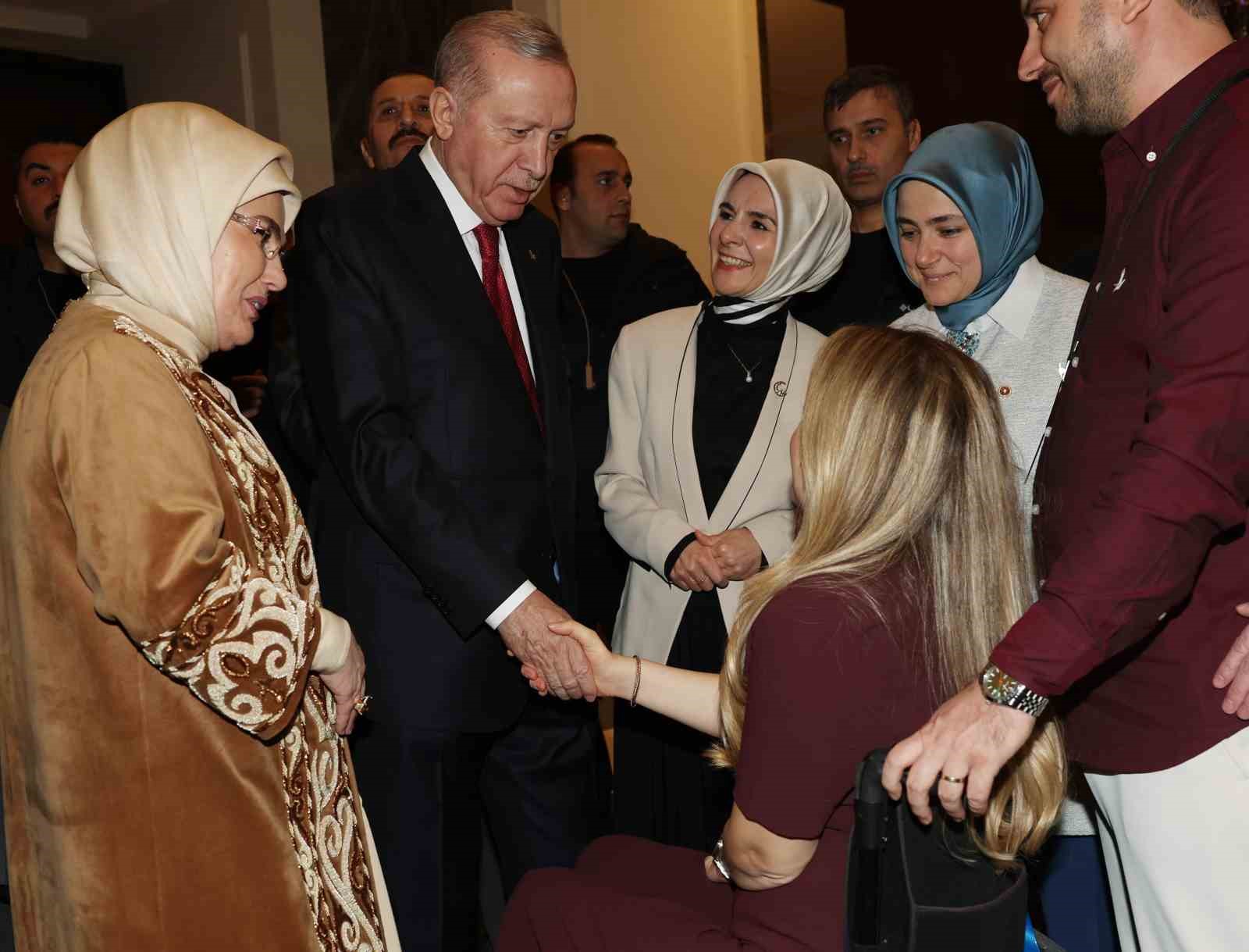 Bakan Göktaş: "Genç kızlarımızın önünü açmayı Türkiye Yüzyılı beşeri sermayesini güçlendiren stratejik bir adım olarak görüyoruz" 5 bakan goktas genc kizlarimizin onunu acmayi turkiye yuzyili beseri sermayesini guclendiren stratejik bir adim 9r9VBAWe
