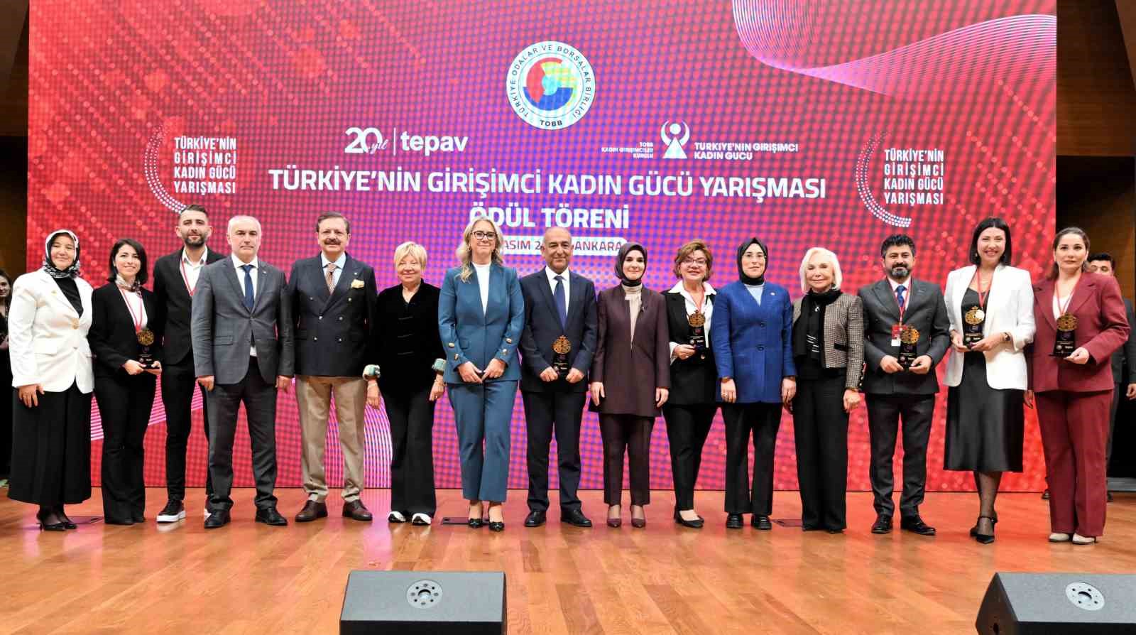 bakan goktas girisimci kadinlara yuz yuze e ticaret egitimlerini turkiyenin dort bir yaninda yayginlastiracagiz 1