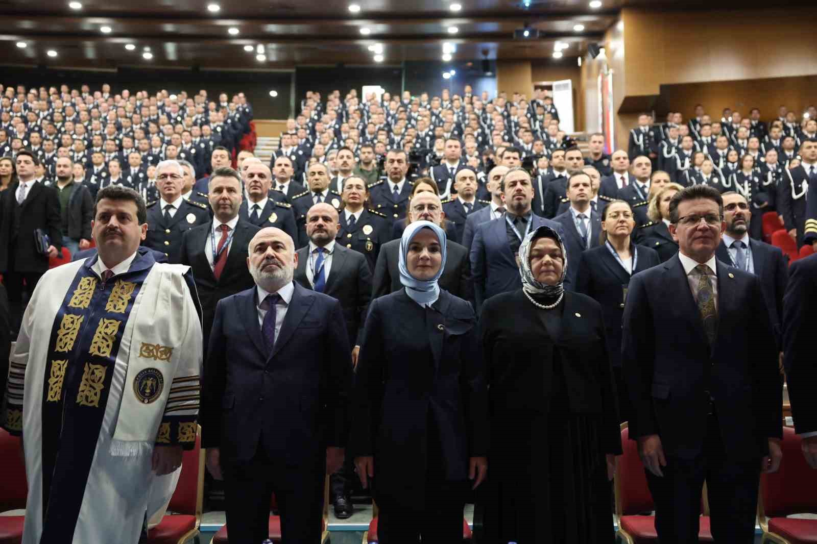 Bakan Göktaş: "Göçü; insanın, ailenin ve toplumun ruhunu etkileyen önemli bir süreç olarak görüyoruz" 5 bakan goktas gocu insanin ailenin ve toplumun ruhunu etkileyen onemli bir surec olarak goruyoruz V9z9vBVn