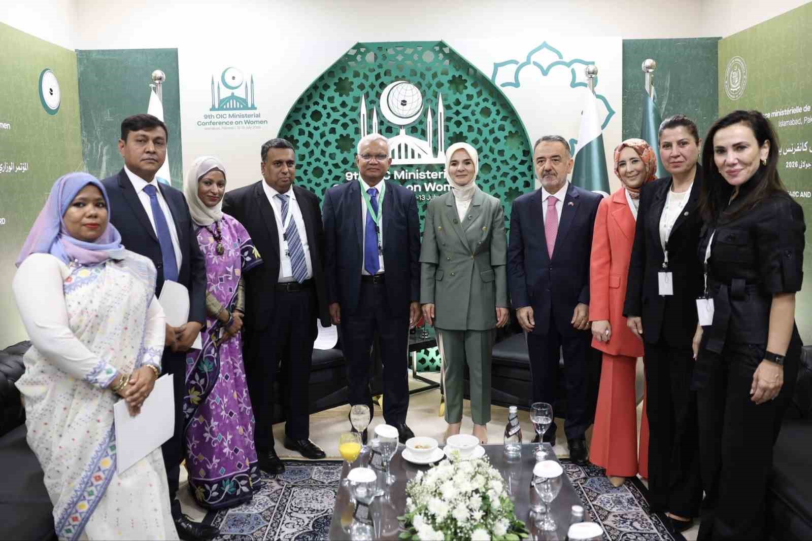 bakan goktas islamabadda iit 9 kadindan sorumlu bakanlar konferansinin acilis oturumuna katildi 2 fGcv5FpW