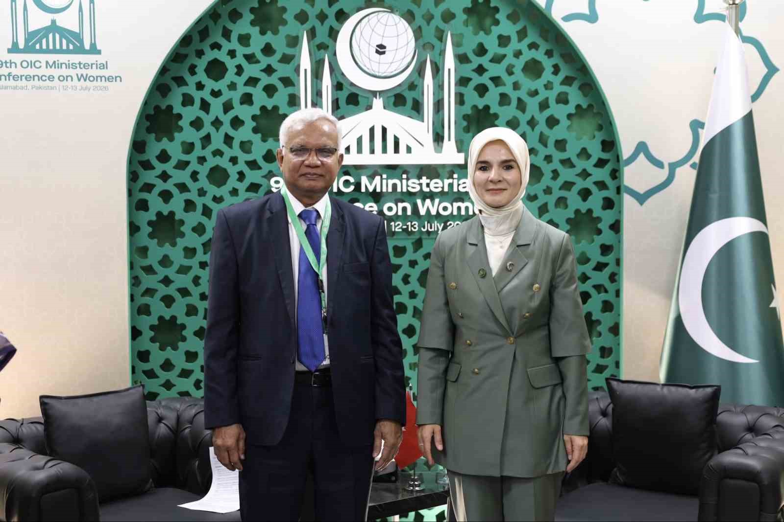 bakan goktas islamabadda iit 9 kadindan sorumlu bakanlar konferansinin acilis oturumuna katildi 3