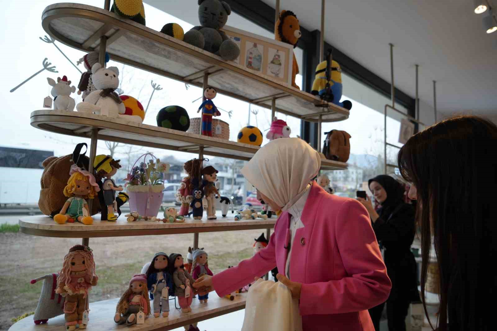 bakan goktas kadin emegi artik gizli kalmiyor 5 6KjBl7Ma