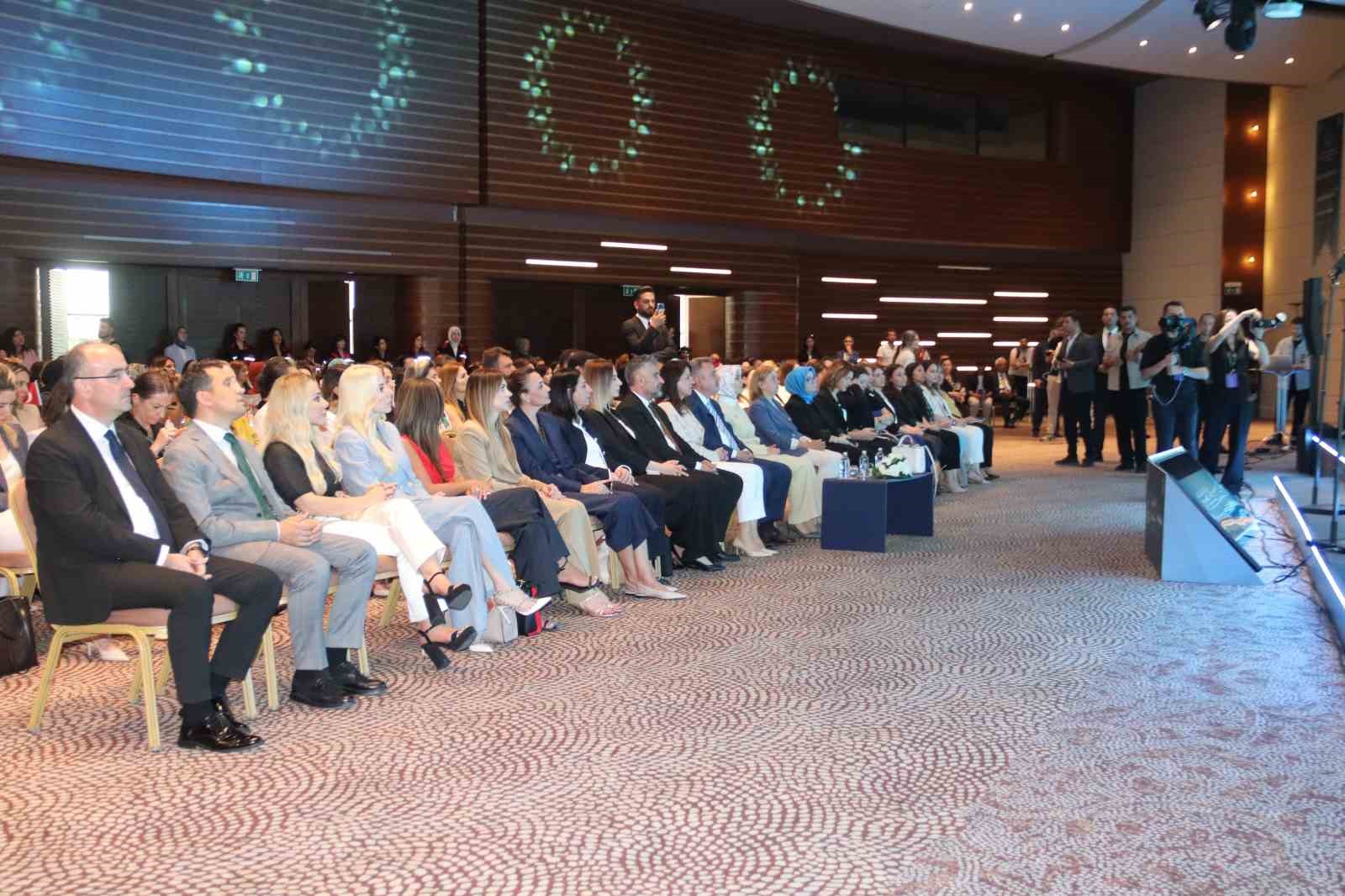 bakan goktas kadin girisimciligine yapilan her yatirim turkiyenin gelecegine yapilan bir yatirimdir 4 q97Vn7cm