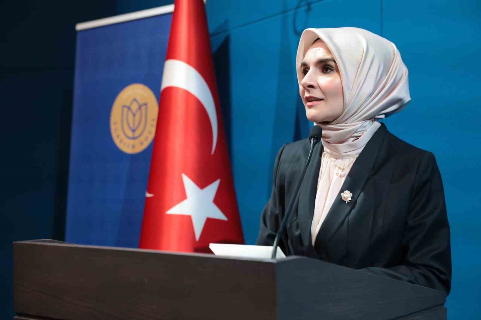 Bakan Göktaş: "Kadın ve erkek için fırsat eşitliğini esas alan iş ve satın alma uygulamalarını güçlendireceğiz" 9 bakan goktas kadin ve erkek icin firsat esitligini esas alan is ve satin alma