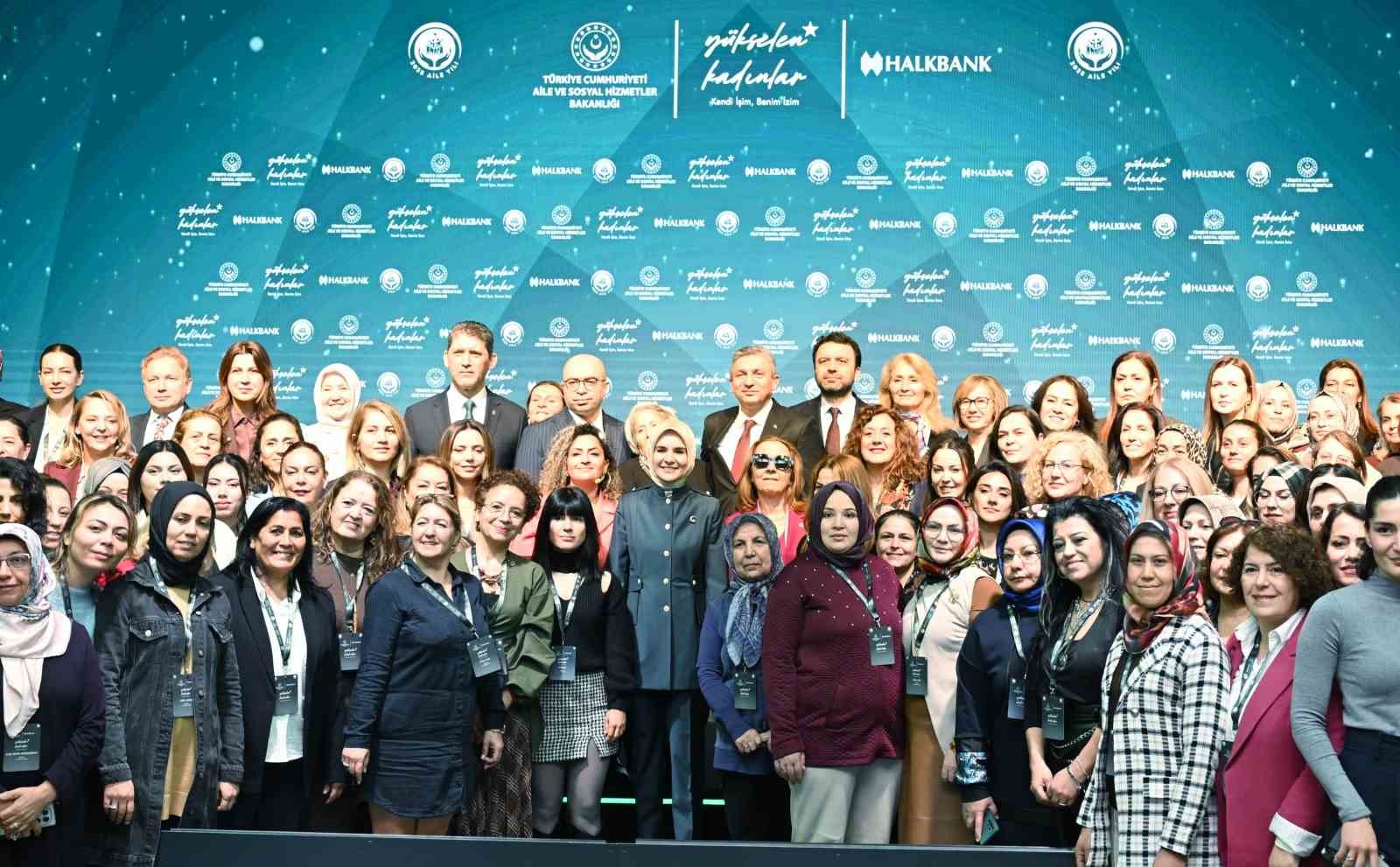 bakan goktas kadinlarimiz kalkinmanin asli faktorudur 2 9ncdzAPL