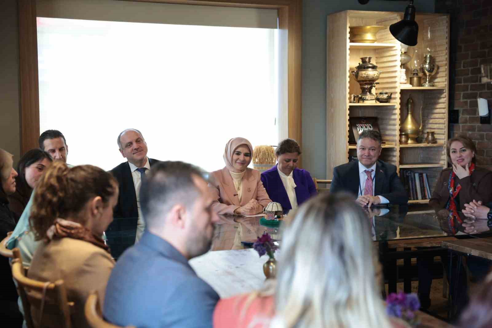 Bakan Göktaş: "Kadınların üretimde, istihdamda ve girişimcilikte daha güçlü şekilde yer aldığı bir Türkiye için çalışmalarımıza kararlılıkla devam edeceğiz" 31 bakan goktas kadinlarin uretimde istihdamda ve girisimcilikte daha guclu sekilde yer aldigi bir turkiye udyRdzAE
