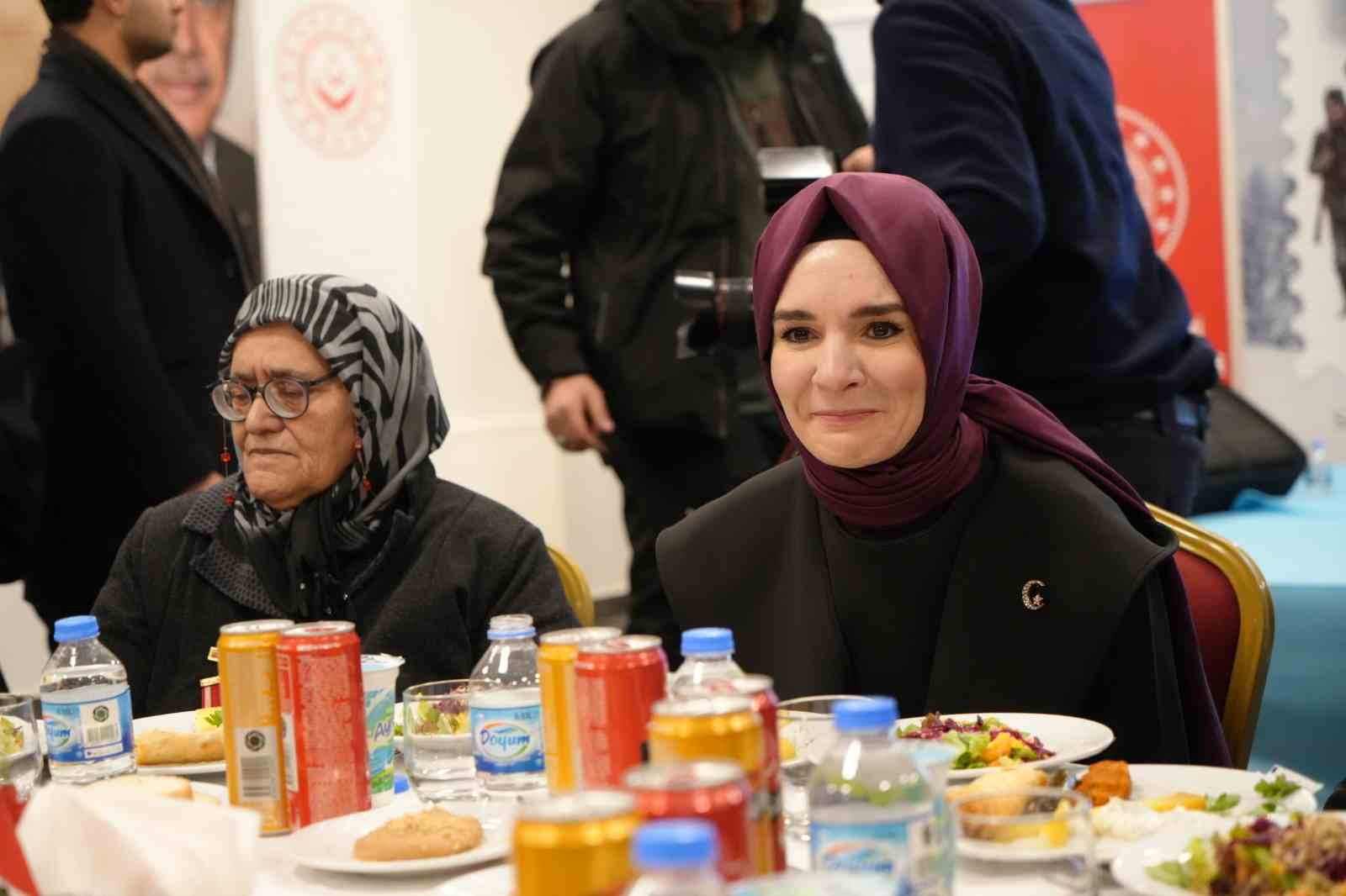 bakan goktas karsta sehit yakinlariyla gonul sofrasinda bulustu 1 je7845pt