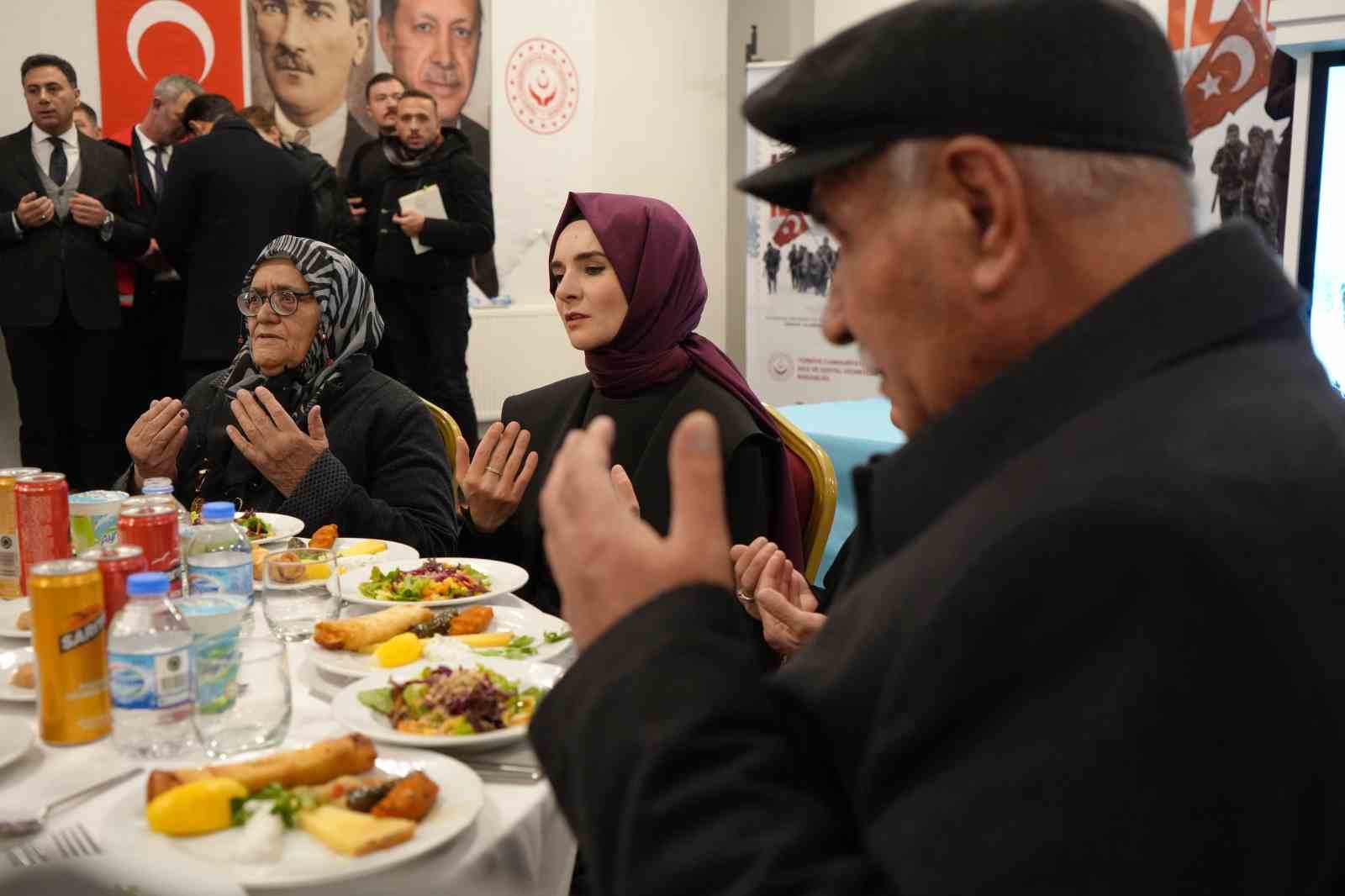 bakan goktas karsta sehit yakinlariyla gonul sofrasinda bulustu 3