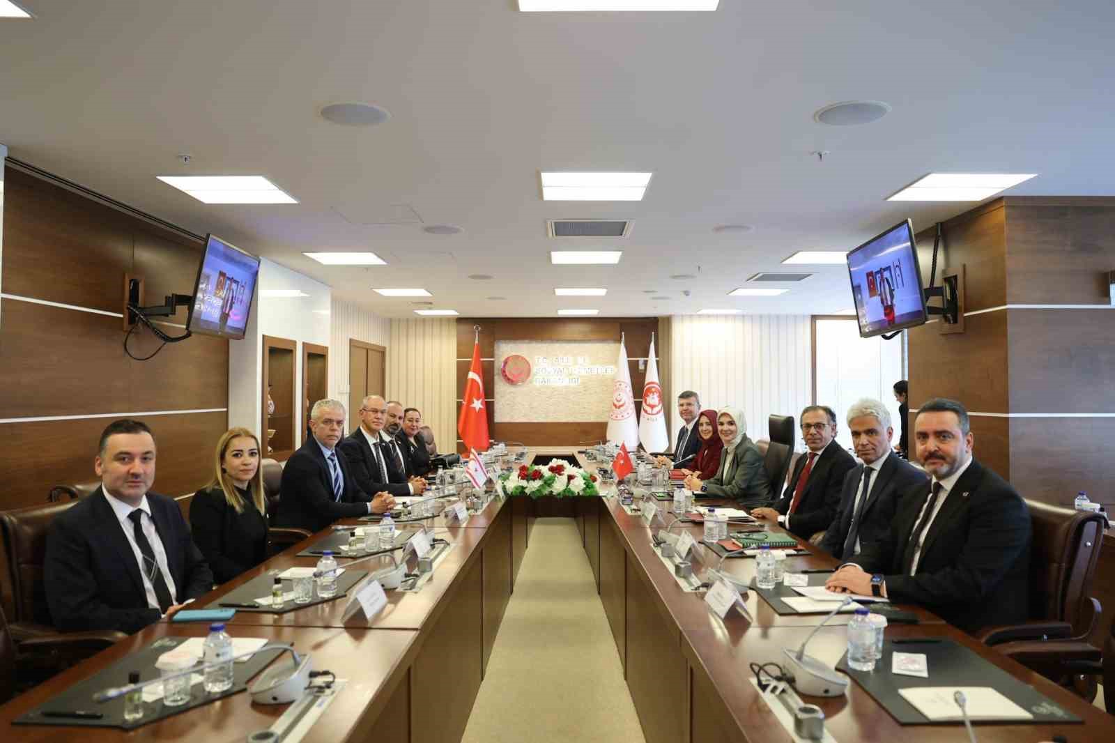 Bakan Göktaş, KKTC Çalışma ve Sosyal Güvenlik Bakanı Hasipoğlu ile bir araya geldi 5 bakan goktas kktc calisma ve sosyal guvenlik bakani hasipoglu ile bir araya geldi 1 FRQUalww