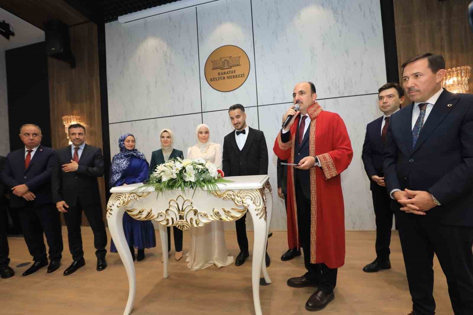 bakan goktas konyada evlilik kredisinden yararlanan ciftin nikah sahidi oldu 3 IQdPhwLp