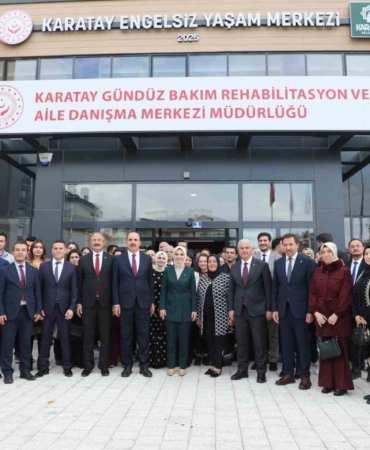 bakan-goktas-konyada-evlilik-kredisinden-yararlanan-ciftin-nikah-sahidi-oldu-cPq2KVwY.jpg