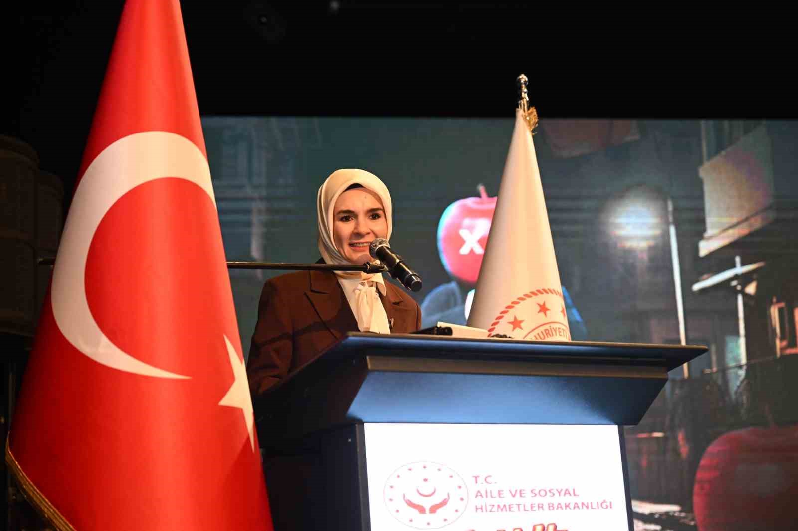 bakan goktas medd up sahne gosterisini izledi 8