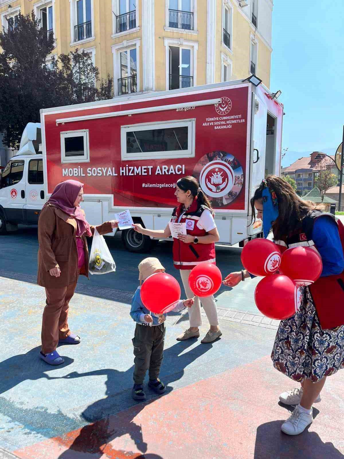 Bakan Göktaş: "Mobil Sosyal Hizmet Merkezlerimizle bu yıl 226 bin 668 vatandaşımıza ulaştık" 7 bakan goktas mobil sosyal hizmet merkezlerimizle bu yil 226 bin 668 vatandasimiza ulastik 3 7h3bEU5I