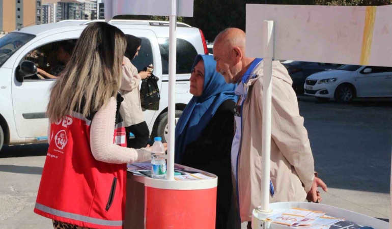 bakan-goktas-mobil-sosyal-hizmet-merkezlerimizle-bu-yil-226-bin-668-vatandasimiza-ulastik-Kdm6GThy.jpg