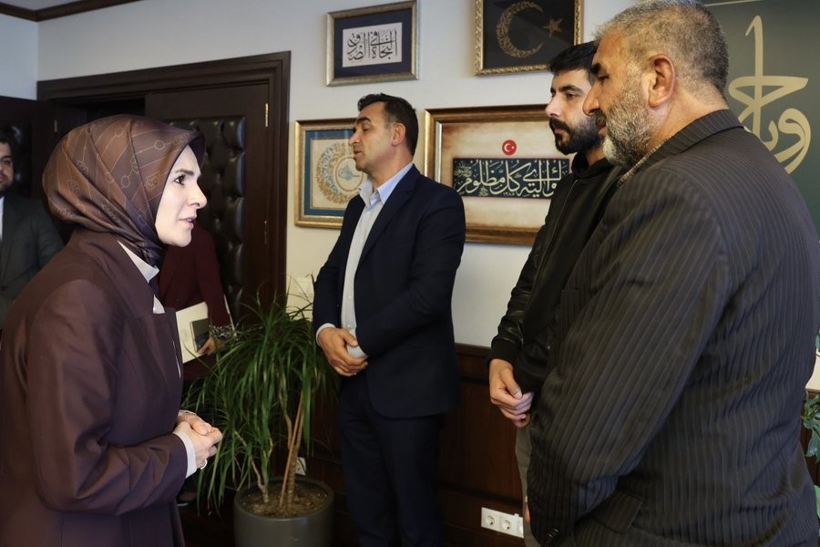 Bakan Göktaş: "Rojin’in babası Nizamettin Bey ile Bakanlığımızda bir araya gelerek acılarını paylaştık" 4 bakan goktas rojinin babasi nizamettin bey ile bakanligimizda bir araya gelerek acilarini paylastik 0 CLUHXgVR