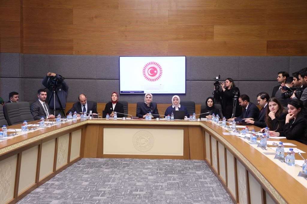 Bakan Göktaş: "Sosyal ağ sağlayıcılarına 15 yaşından küçük çocuklara kesin olarak hizmet sunmama ve hesap açmama yükümlülüğü getirilmesini öneriyoruz" 5 bakan goktas sosyal ag saglayicilarina 15 yasindan kucuk cocuklara kesin olarak hizmet sunmama ve