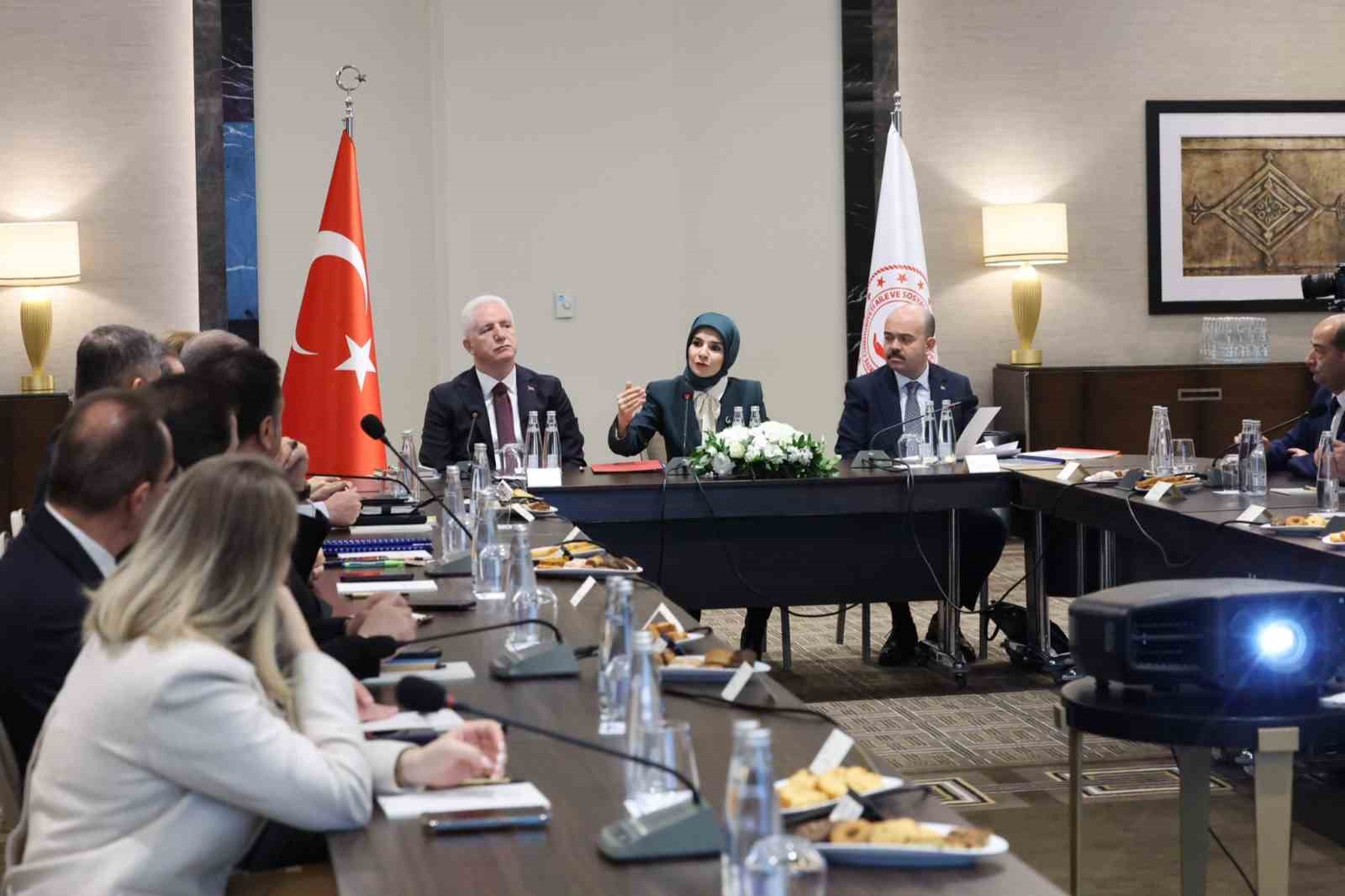 Bakan Göktaş: "Sosyal risk haritalarımızla sahada erken uyarı ve sistematik izleme konusunda yeni bir dönem başlattık" 5 bakan goktas sosyal risk haritalarimizla sahada erken uyari ve sistematik izleme konusunda yeni bir WzdvNGyZ