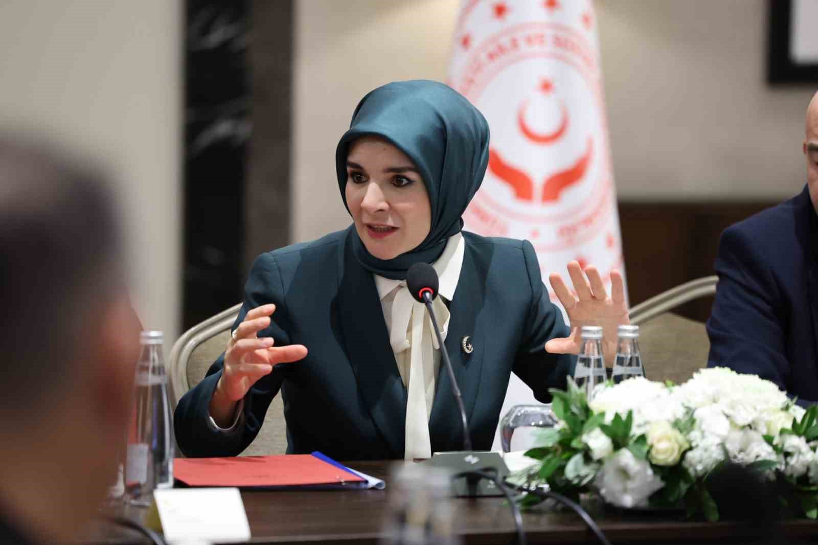 Bakan Göktaş: "Sosyal risk haritalarımızla sahada erken uyarı ve sistematik izleme konusunda yeni bir dönem başlattık" 4 bakan goktas sosyal risk haritalarimizla sahada erken uyari ve sistematik izleme konusunda yeni bir jWhfRK9q
