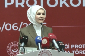 Heimlich manevrası ile boğulmaktan kurtuldu 3 thumbnail