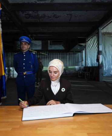 bakan-goktas-srebrenitsa-avrupanin-ortasinda-dunyanin-gozu-onunde-gerceklesen-cok-buyuk-bir-soykirim-syAxWY3V.jpg