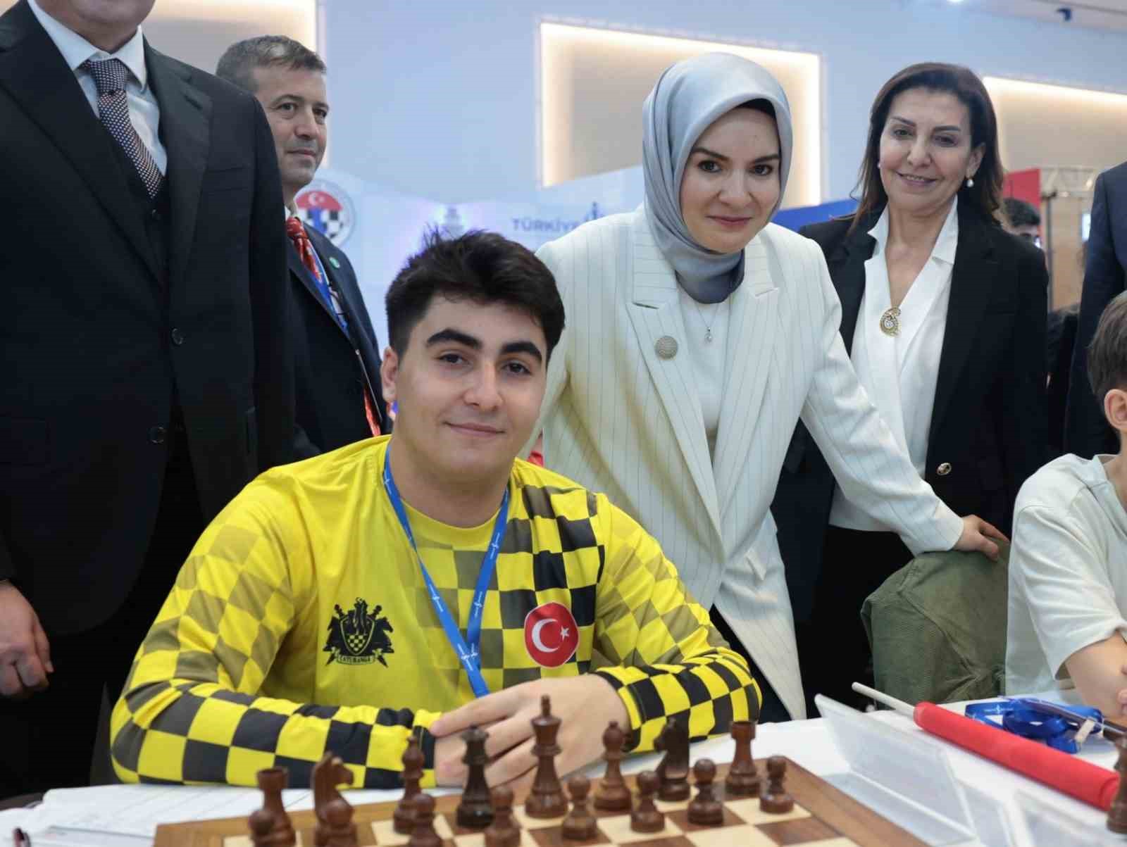 Bakan Göktaş, Türkiye Yıldızlar Satranç şampiyonu olan Topuz’u tebrik etti 4 bakan goktas turkiye yildizlar satranc sampiyonu olan topuzu tebrik etti 0 W8NayCcQ