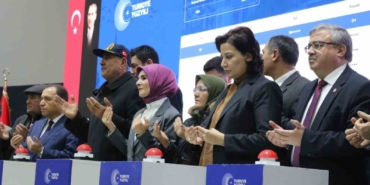 bakan-goktas-vatandaslarimizin-ev-sahibi-olma-hayalini-yuzyilin-konut-projesi-ile-gercek-kiliyoruz-CvWP8Ky4.jpg