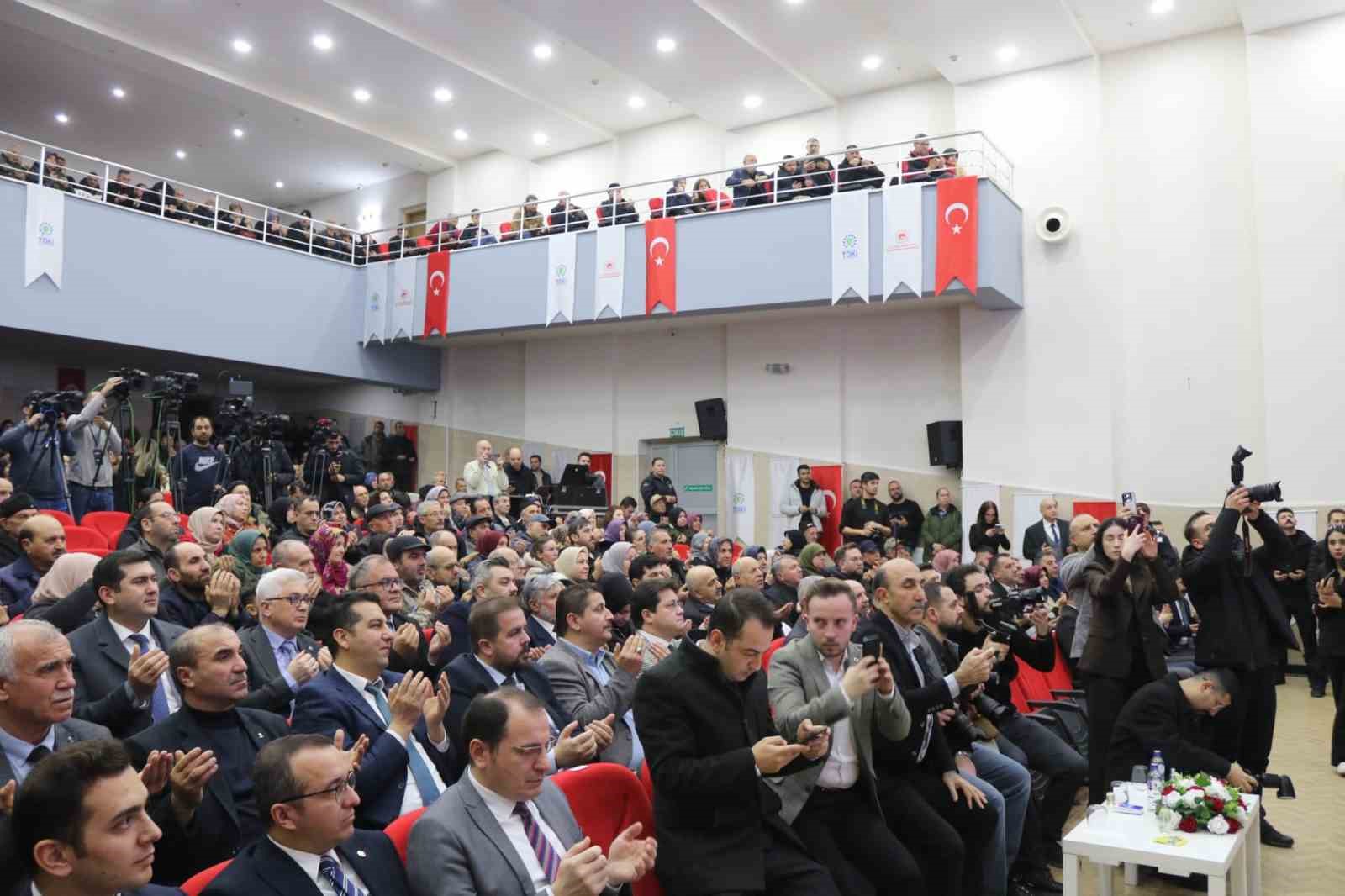 Bakan Göktaş: "Vatandaşlarımızın ev sahibi olma hayalini "Yüzyılın Konut Projesi" ile gerçek kılıyoruz" 7 bakan goktas vatandaslarimizin ev sahibi olma hayalini yuzyilin konut projesi ile gercek kiliyoruz M4kzd42K