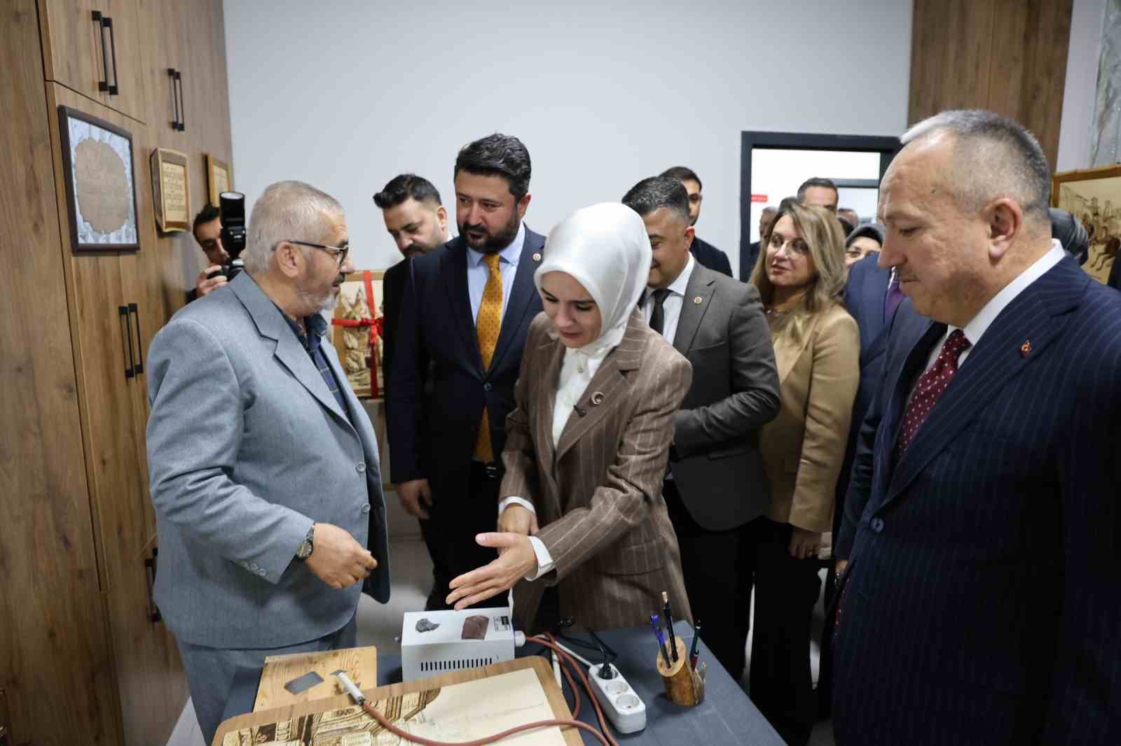 Bakan Göktaş "Yaşlılara yönelik hizmetleri bütüncül bir yaklaşımla sürdürüyoruz" 9 bakan goktas yaslilara yonelik hizmetleri butuncul bir yaklasimla surduruyoruz 5