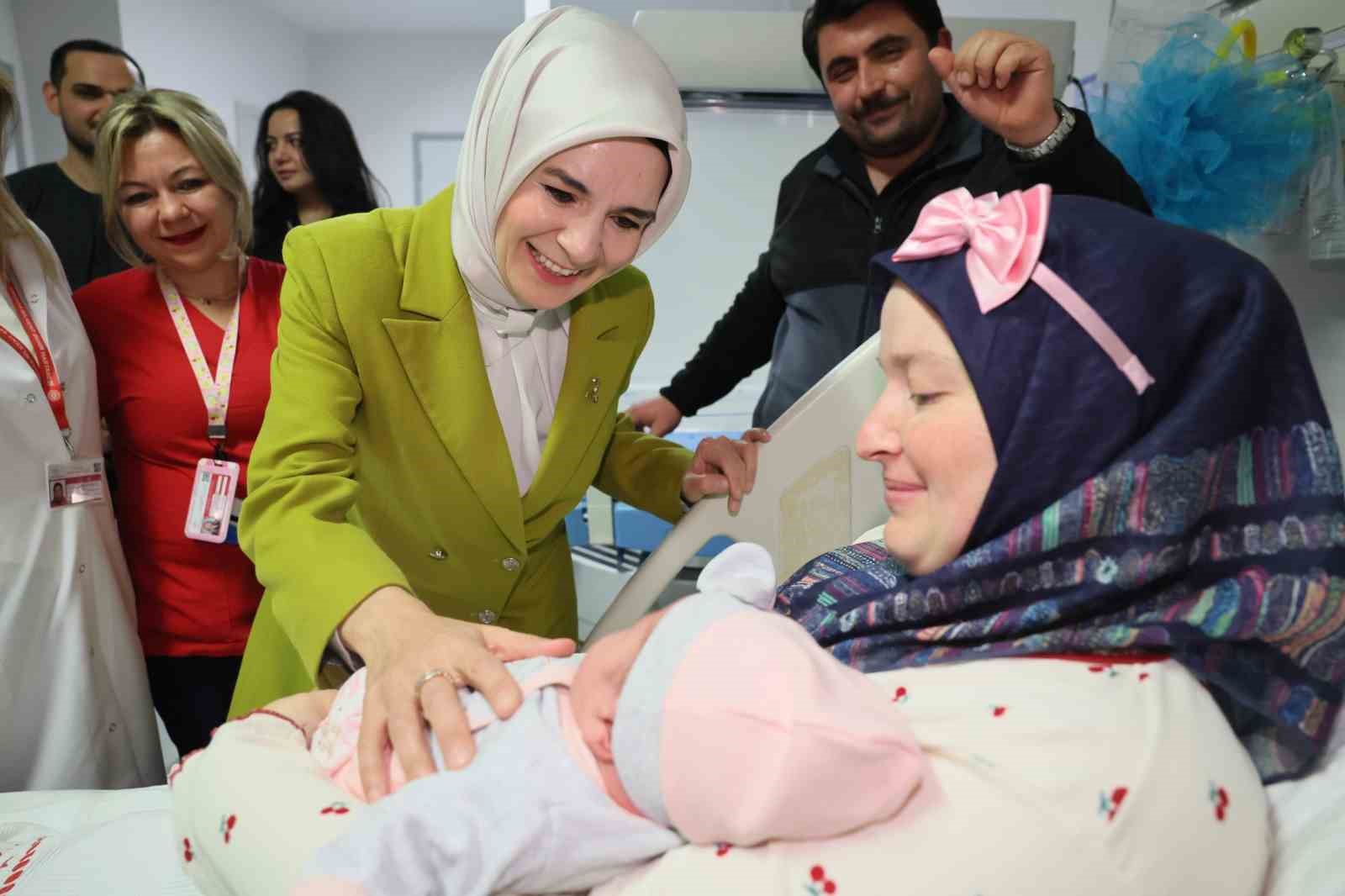 bakan goktas yeni dogan bebekler ve ailelerini ziyaret etti 1 eULWZCJO