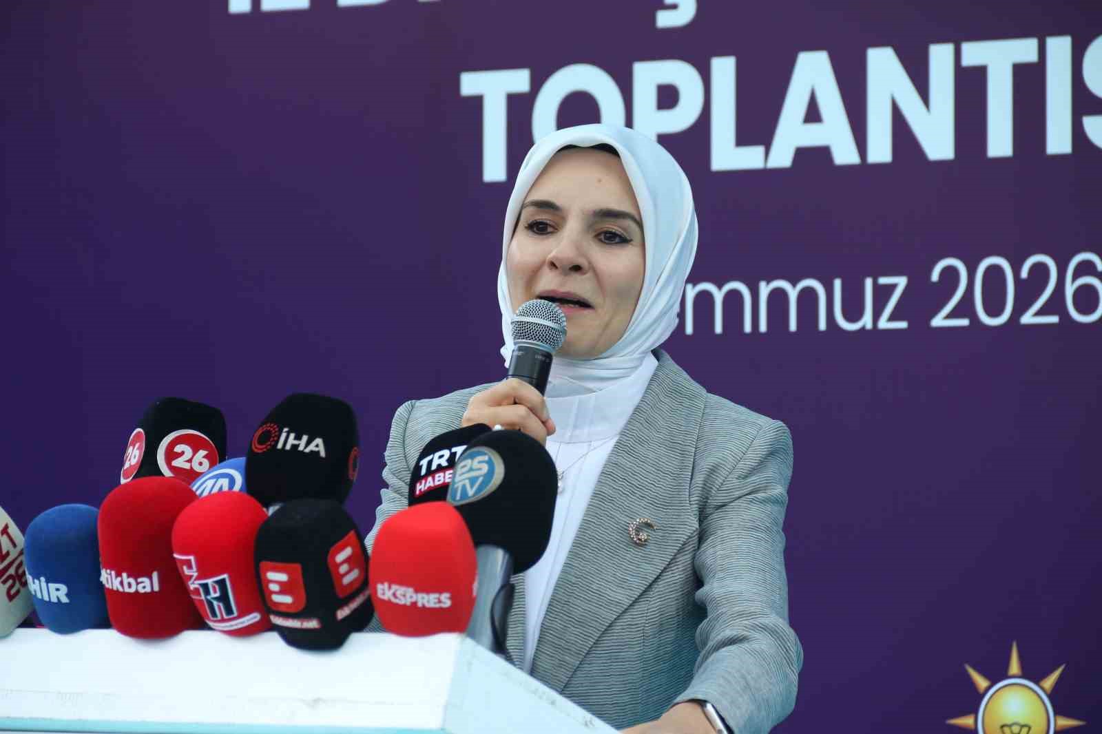 Bakan Göktaş’ın Eskişehir mesaisine damga vuran sevimli misafirler 6 bakan goktasin eskisehir mesaisine damga vuran sevimli misafirler 2 JJWGqMSD
