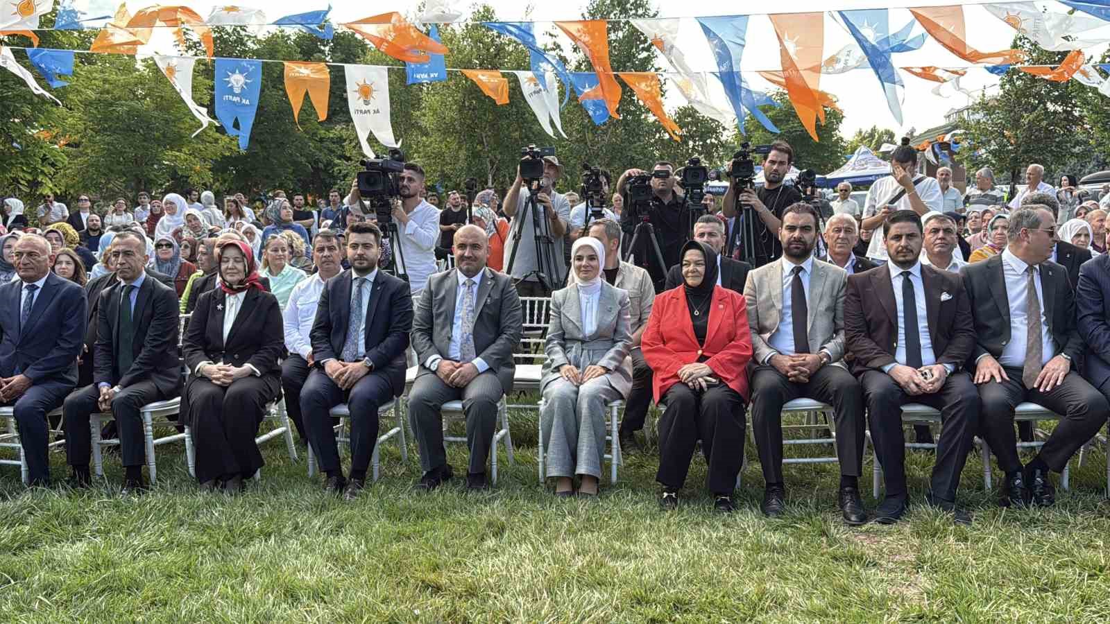 Bakan Göktaş’ın Eskişehir mesaisine damga vuran sevimli misafirler 10 bakan goktasin eskisehir mesaisine damga vuran sevimli misafirler 6