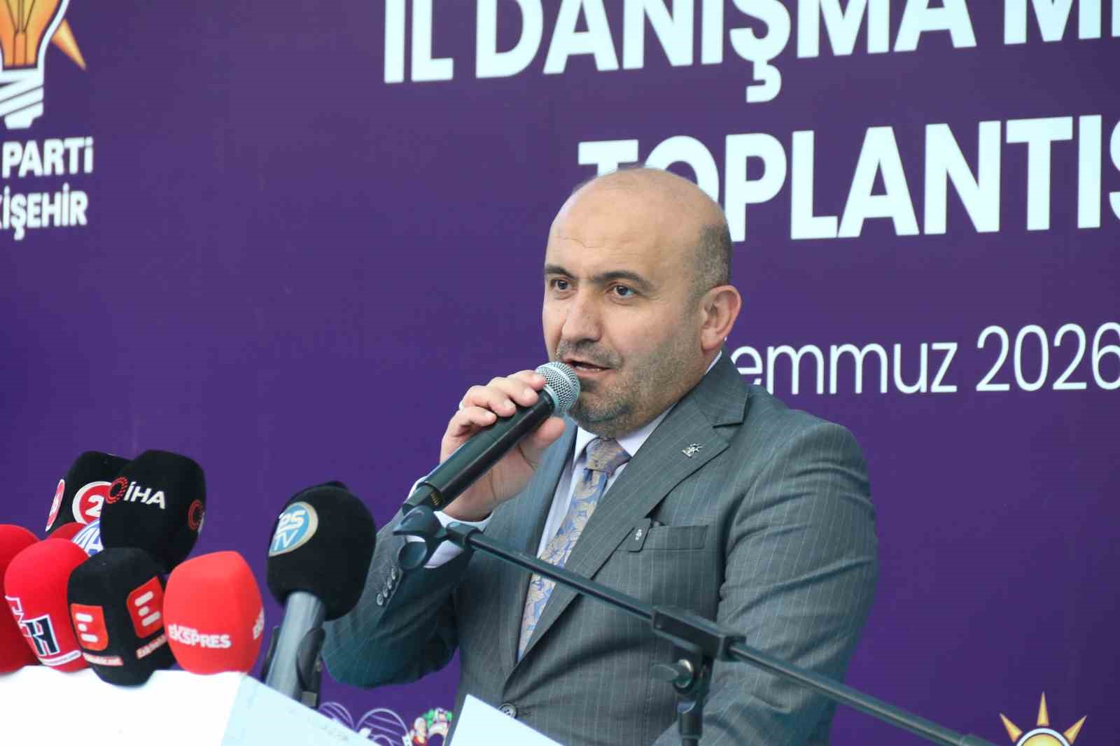 Bakan Göktaş’ın Eskişehir mesaisine damga vuran sevimli misafirler 11 bakan goktasin eskisehir mesaisine damga vuran sevimli misafirler 7 DzC45EHu