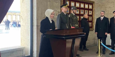 bakan-goktastan-anitkabire-ziyaret-JIgQxfTq.jpg