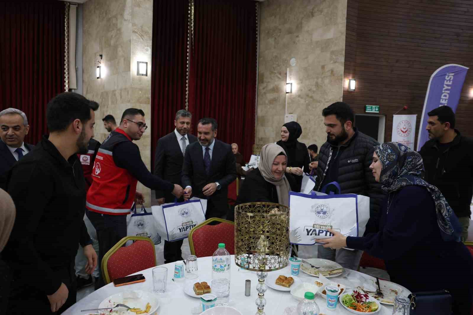bakan goktastan elazigdaki genc ciftlere surpriz telefon 51 milyon tllik dev destek 10 bZ7gbs4h