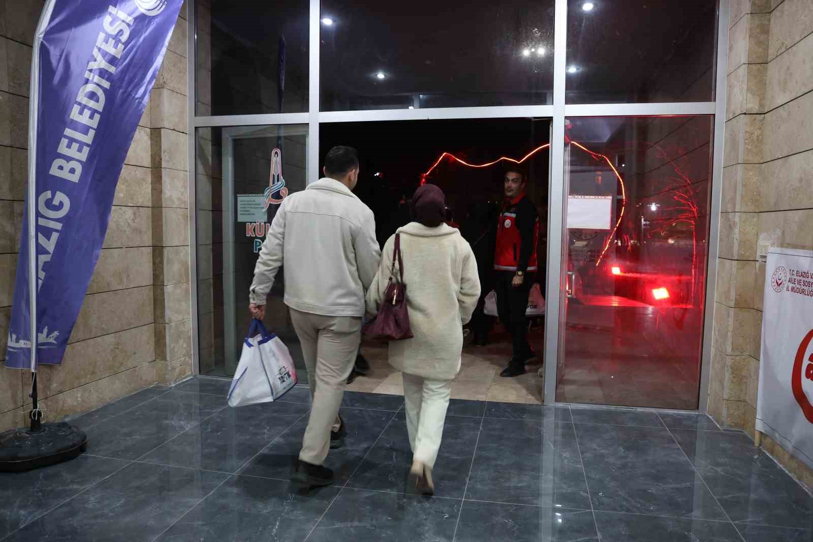 bakan goktastan elazigdaki genc ciftlere surpriz telefon 51 milyon tllik dev destek 11 ELlvQZXT