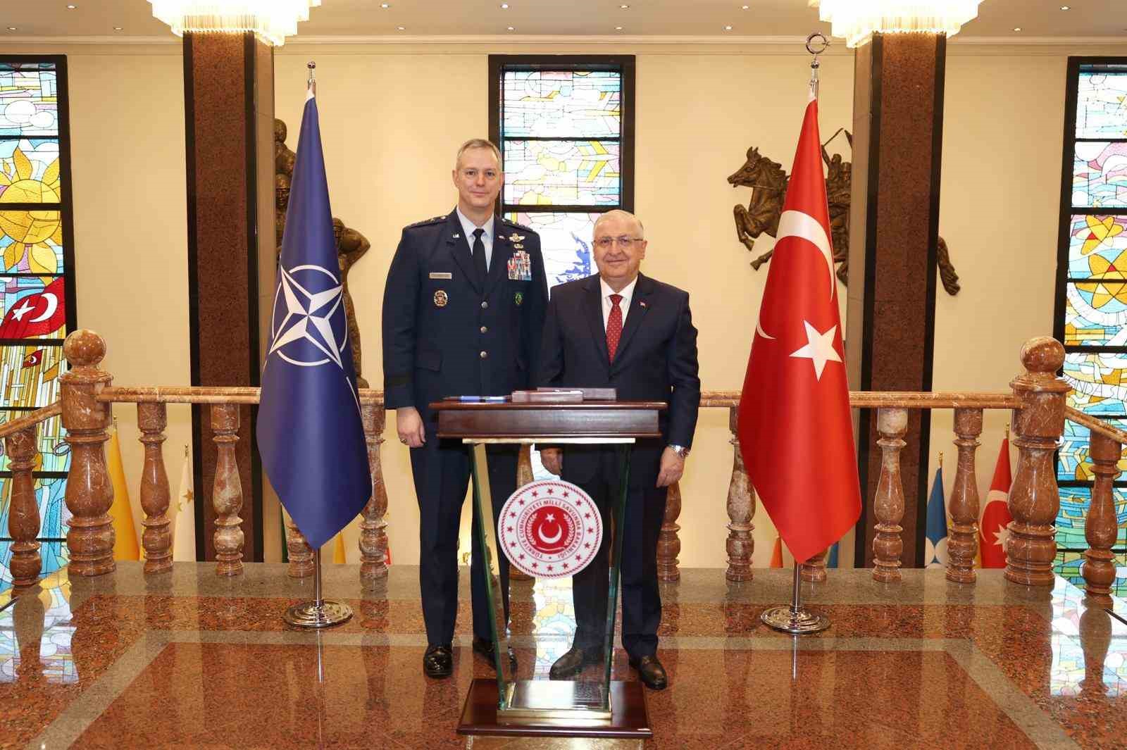 bakan guler avrupa muttefik kuvvetleri yuksek komutani grynkewichi kabul etti 1 tLQchZfW