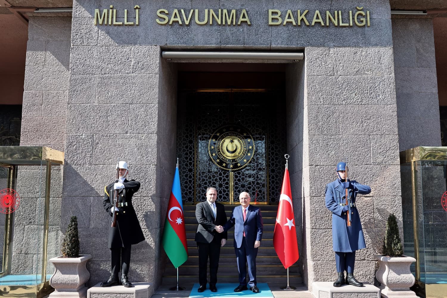 bakan guler azerbaycan savunma sanayii bakani mustafayev ile gorustu 1