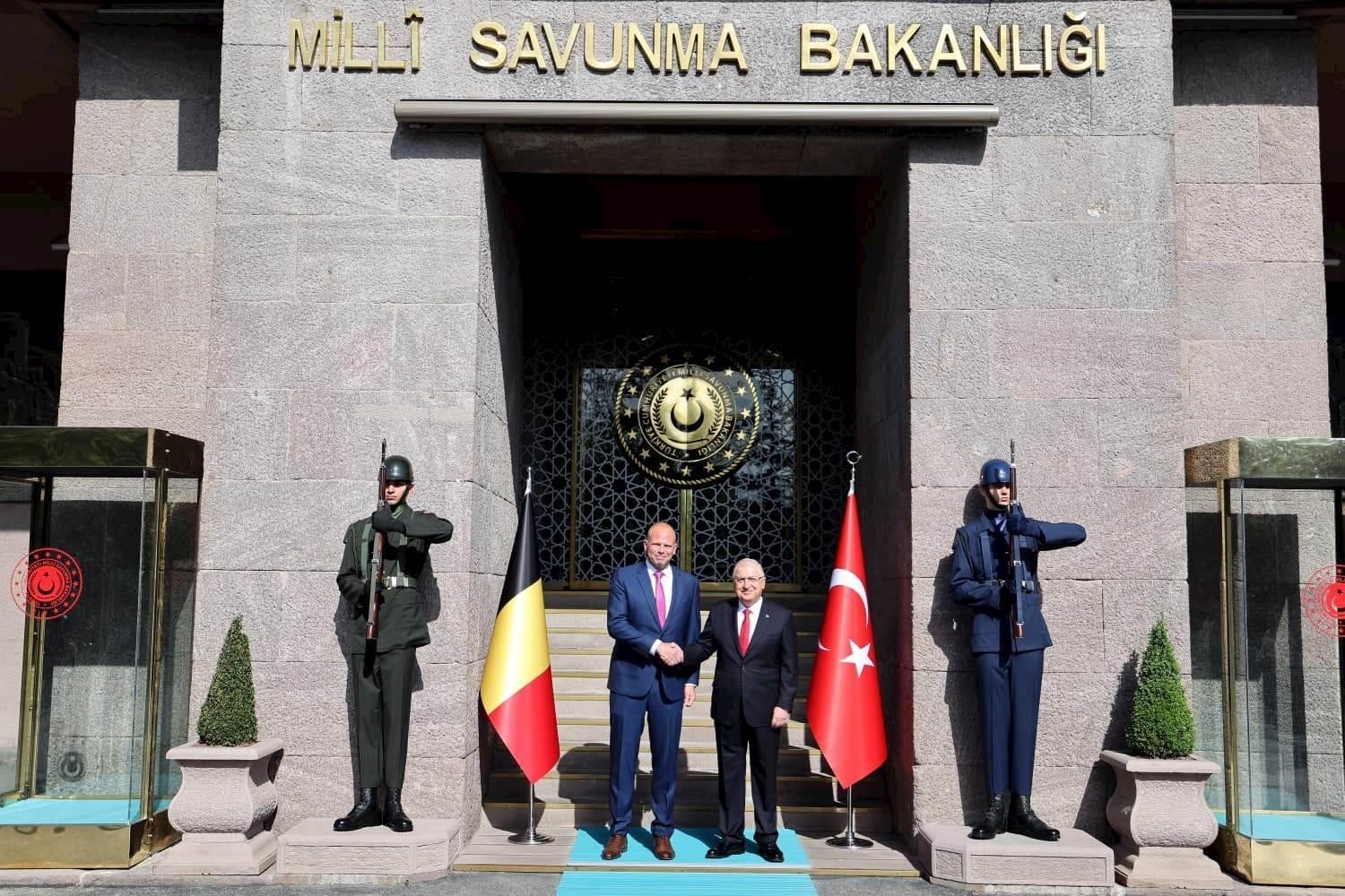 Bakan Güler, Belçika Savunma ve Dış Ticaret Bakanı Francken ile bir araya geldi 4 bakan guler belcika savunma ve dis ticaret bakani francken ile bir araya geldi 0 aVG583Y4