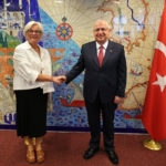 bakan-guler-fransa-ordular-bakani-vautrin-ile-gorustu-slkzUenH.jpg