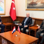 bakan-guler-hollanda-genelkurmay-baskani-orgeneral-eichelsheimi-kabul-etti-9TAqnl4V.jpg