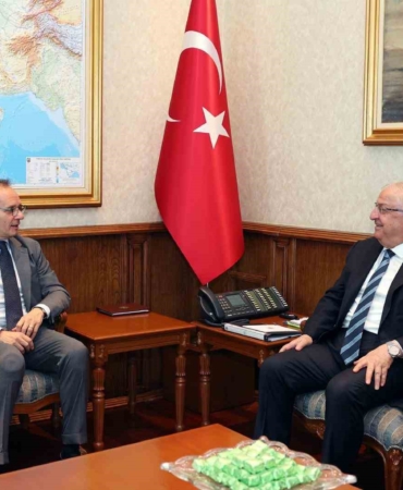bakan-guler-italyanin-ankara-buyukelcisi-manzoyu-kabul-etti-g44mvsRB.jpg