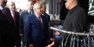 bakan-guler-kiliste-esnaf-ve-vatandaslarla-bir-araya-geldi-eF9BgvFg.jpg