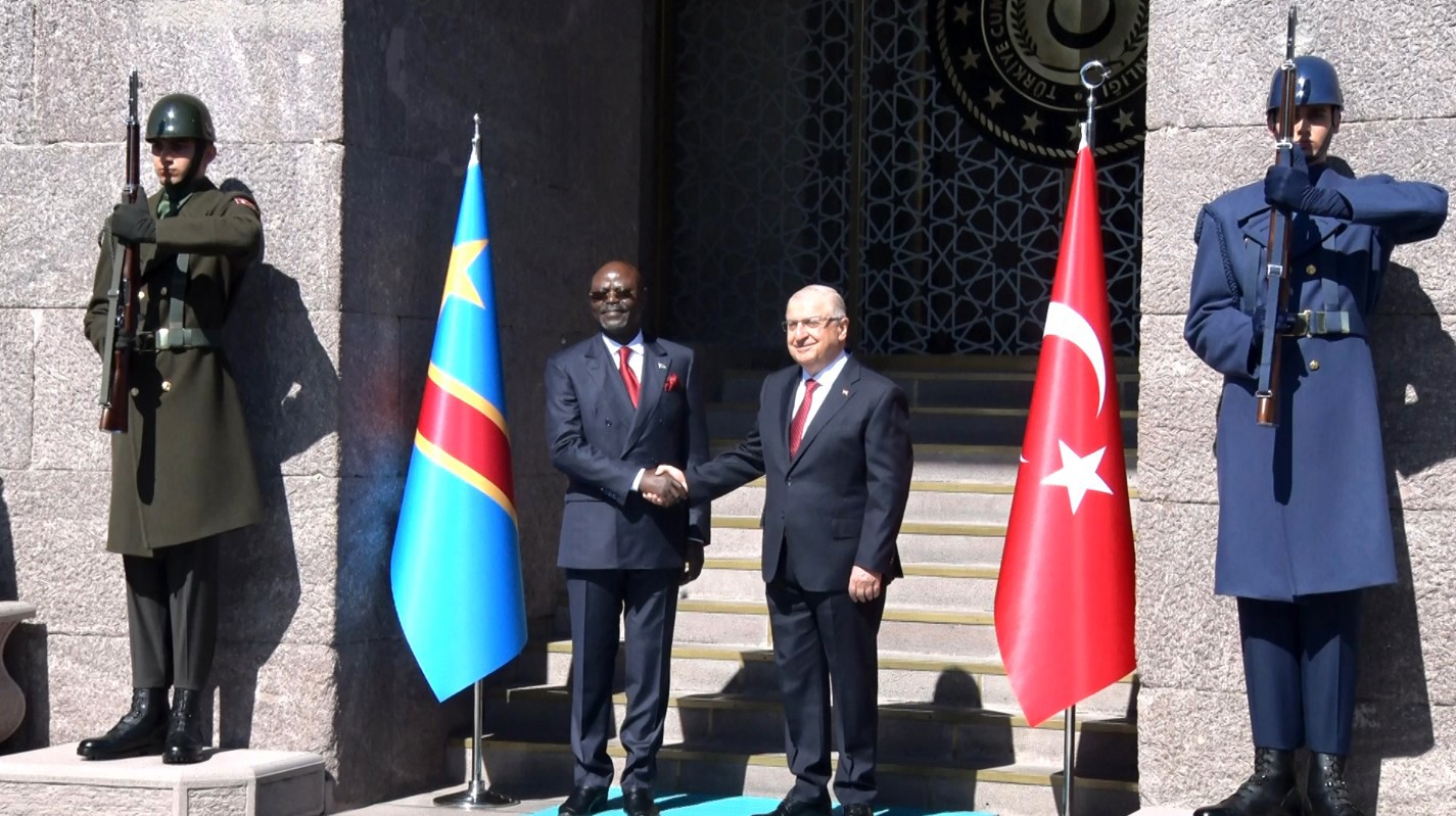 Bakan Güler, Kongo Demokratik Cumhuriyeti Cumhurbaşkanı Yardımcısı Muadiamvita ile görüştü 4 bakan guler kongo demokratik cumhuriyeti cumhurbaskani yardimcisi muadiamvita ile gorustu 0 u4WOW8vy