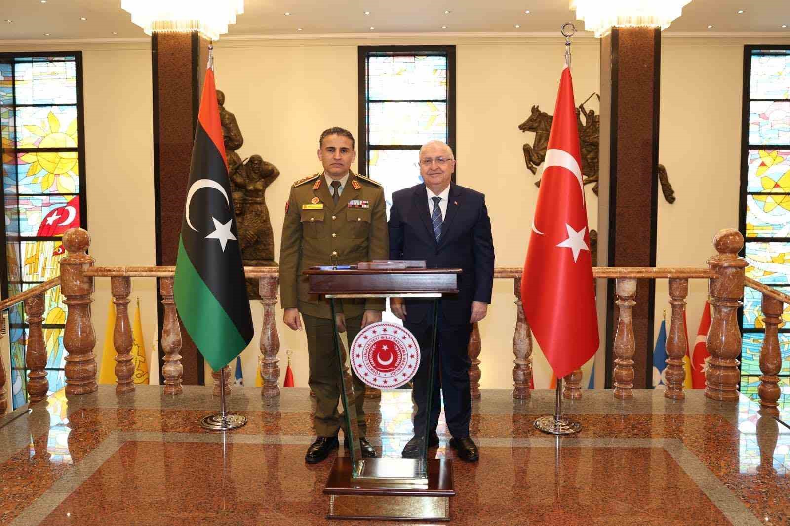 bakan guler libya genelkurmay baskan vekili al namroushu kabul etti 0 DMFzpEks