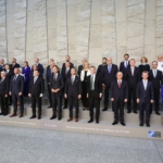 bakan-guler-nato-savunma-bakanlariyla-aile-fotografina-katildi-zGeG3tT4.jpg