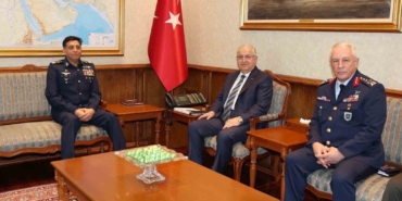 bakan-guler-pakistan-hava-kuvvetleri-komutani-orgeneral-sidhuyu-kabul-etti-CdCSqEK1.jpg