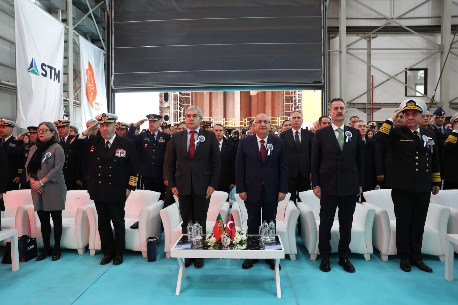 bakan guler portekizli mevkidasi melo ile istanbulda bulustu 0 VTVpORey