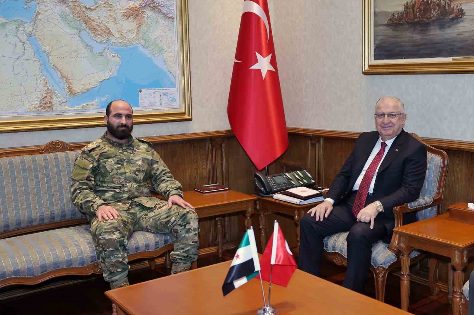 Bakan Güler, Suriye Genelkurmay Başkanı Tümgeneral Nureddin Ali Na’san’ı kabul etti 6 bakan guler suriye genelkurmay baskani tumgeneral nureddin ali nasani kabul etti 2