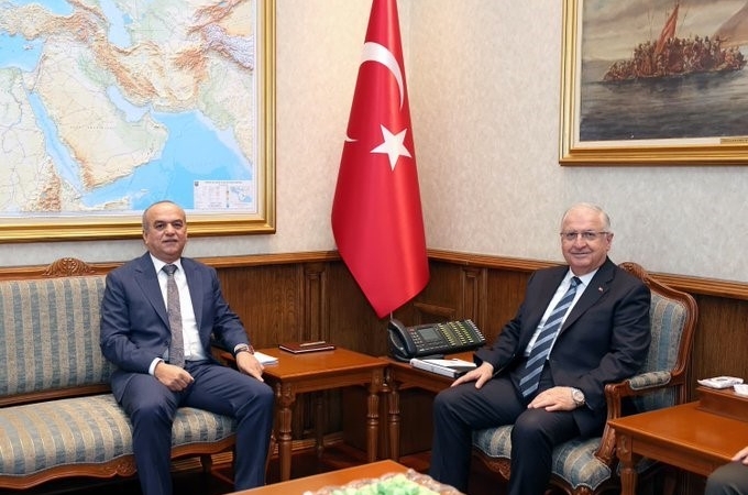 bakan-guler-tacikistanin-ankara-buyukelcisi-imomiyi-kabul-etti-afCnHPxn.jpg
